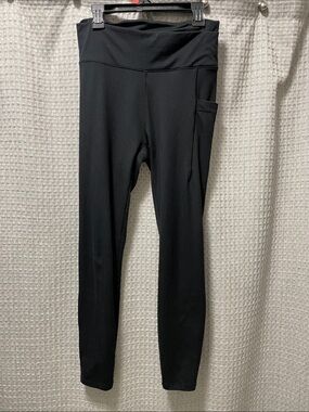 Women’s Columbia Sportswear leggings with back zip pocket side pocket